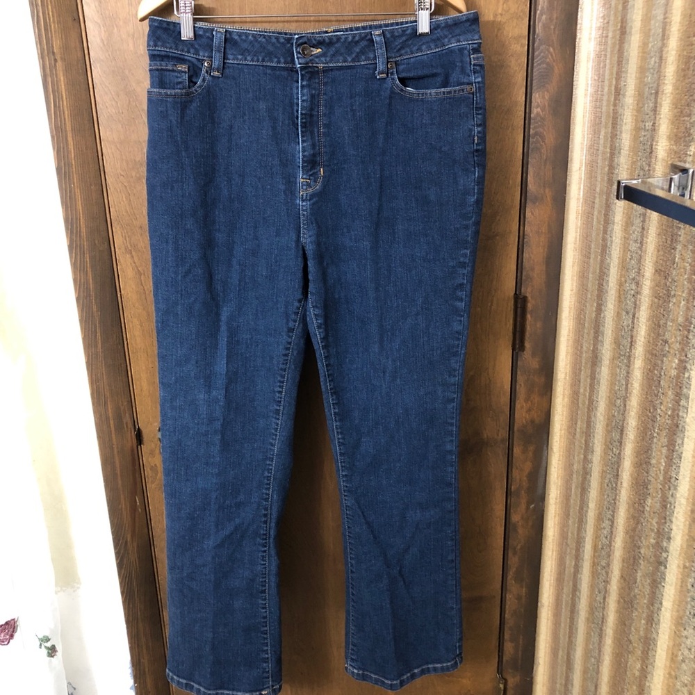 L.L. Bean Women’s Straight Leg Jeans in Dark Blue Denim